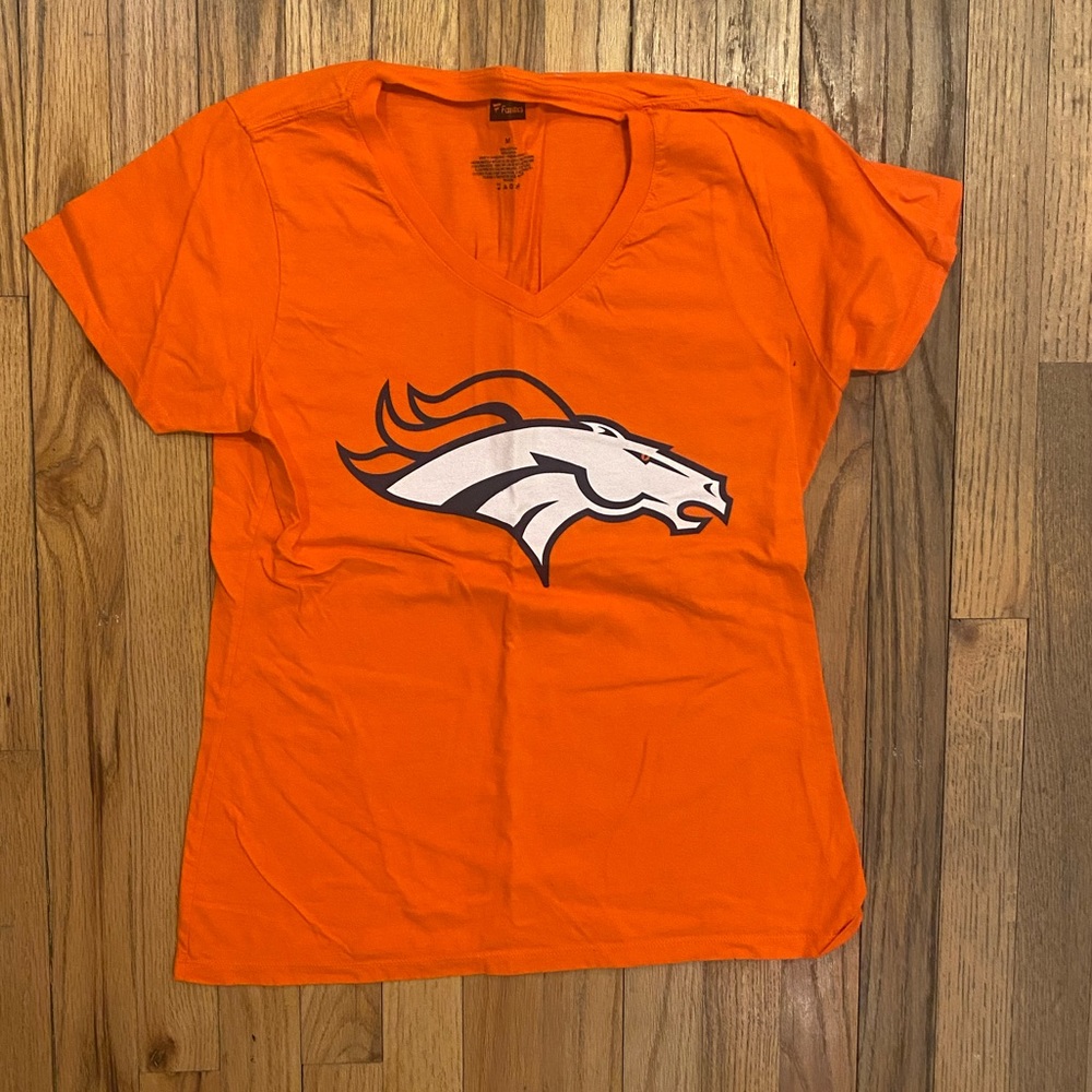 Women’s Denver Broncos Tee